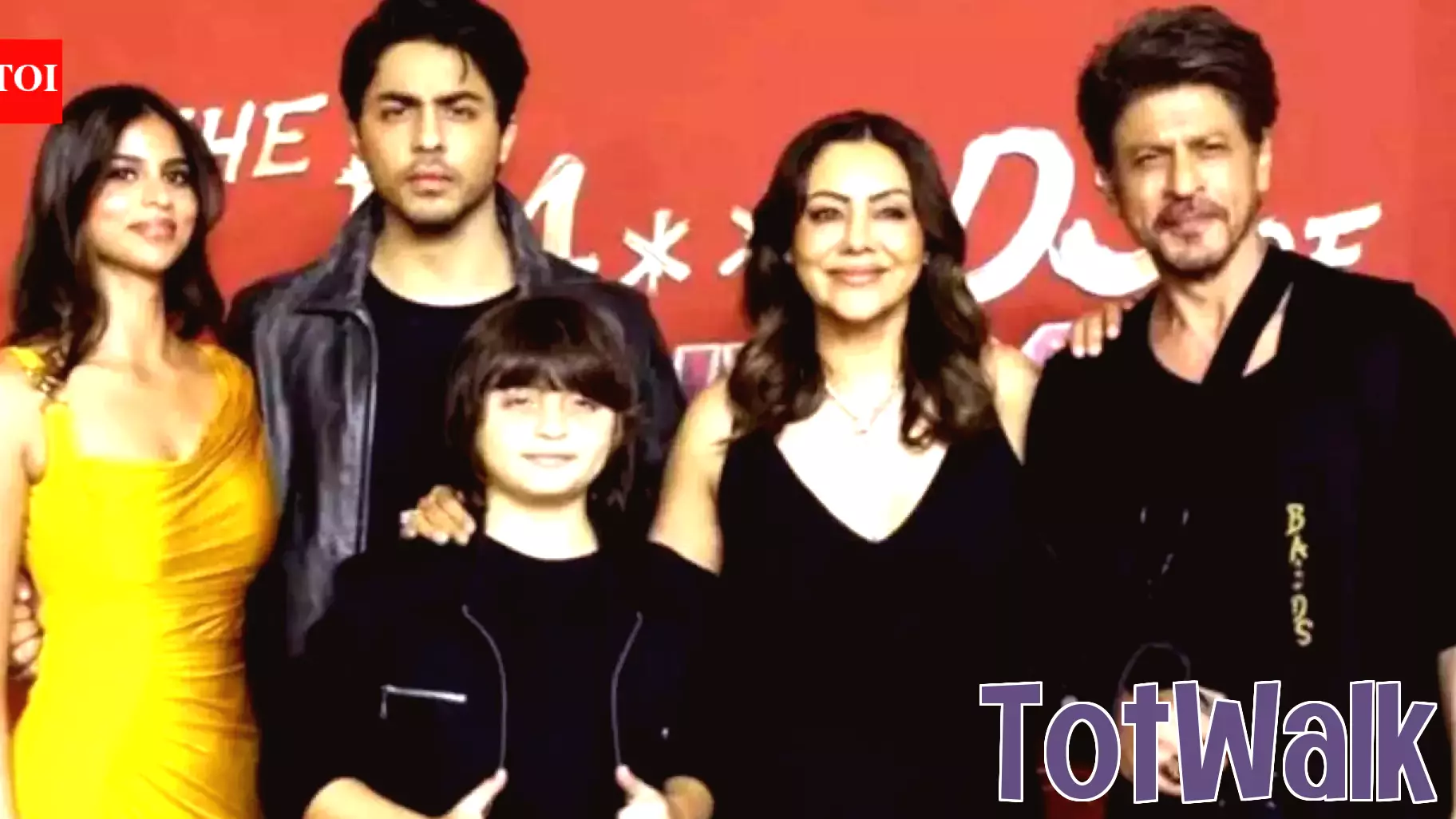 Shah Rukh Khan Fatherhood: How Shah Rukh Khan balances fame and fatherhood | - The Times of India