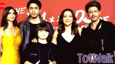 Shah Rukh Khan Fatherhood: How Shah Rukh Khan balances fame and fatherhood | - The Times of India